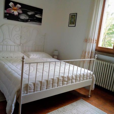 Appartement Casale La Pineta à Mombaroccio Extérieur photo