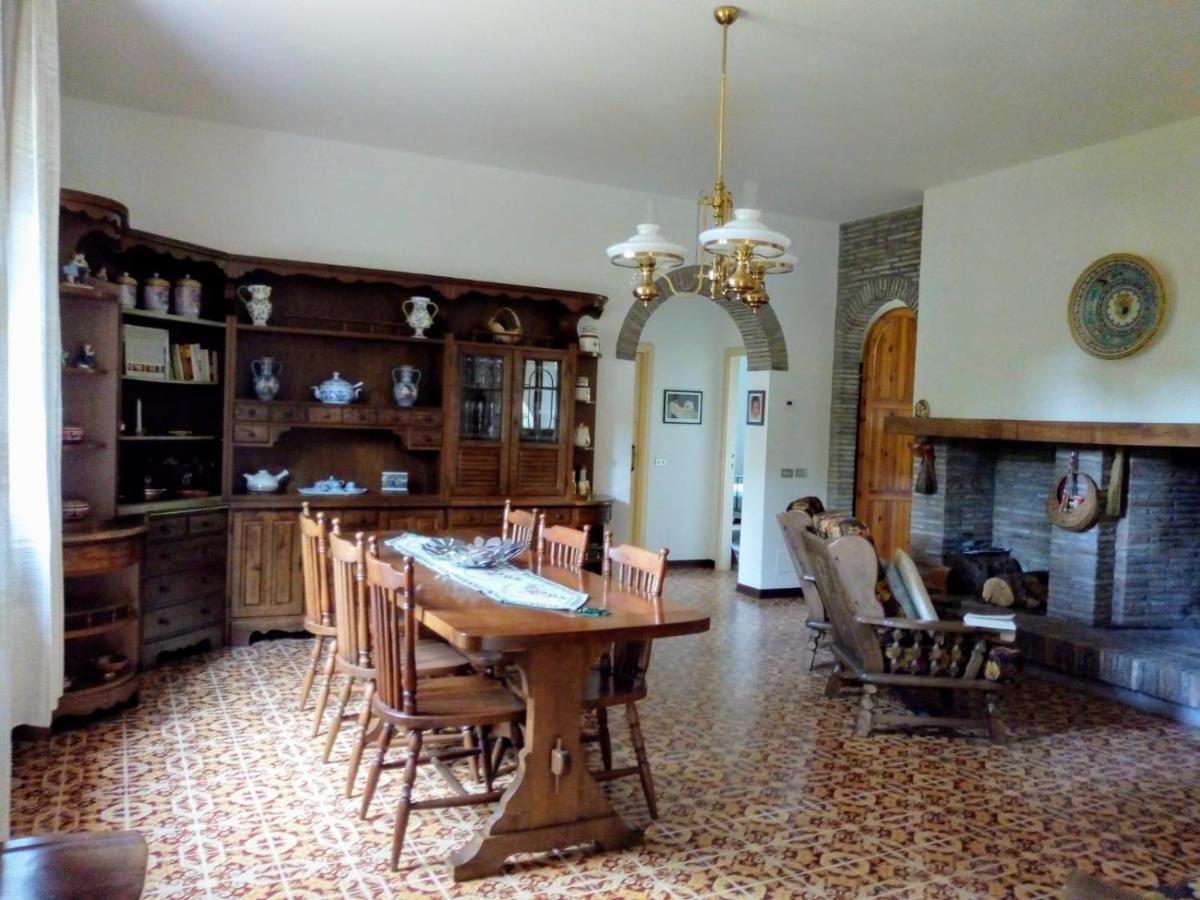 Appartement Casale La Pineta à Mombaroccio Extérieur photo