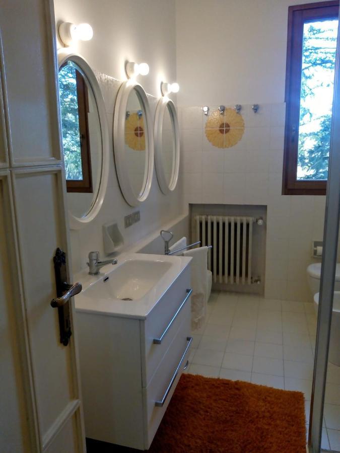 Appartement Casale La Pineta à Mombaroccio Extérieur photo